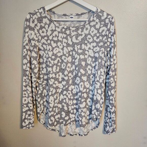 Old Navy Top Long Sleeve Gray White Leopard Print Business Casual Neutral Animal - Picture 7 of 7